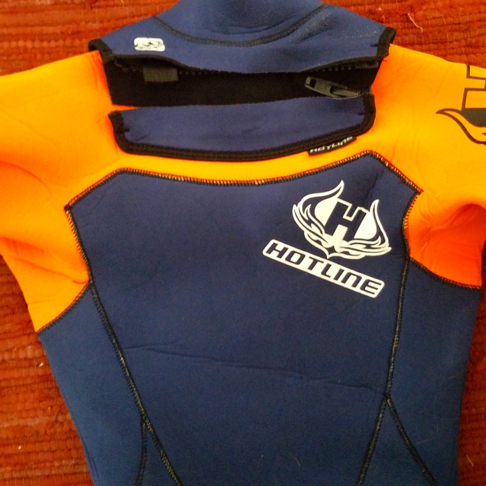 HOTLINE WETSUIT 4:3 SIZE 12Y